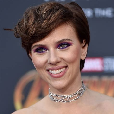 Scarlett johansson has tried out most hairstyles including short, long, curly, updo, straight as well as many more as well as has managed to maintain her gorgeous look with every hairstyle. Scarlett Johansson Short Hair: Bob, Pixie, Undercut & More ...