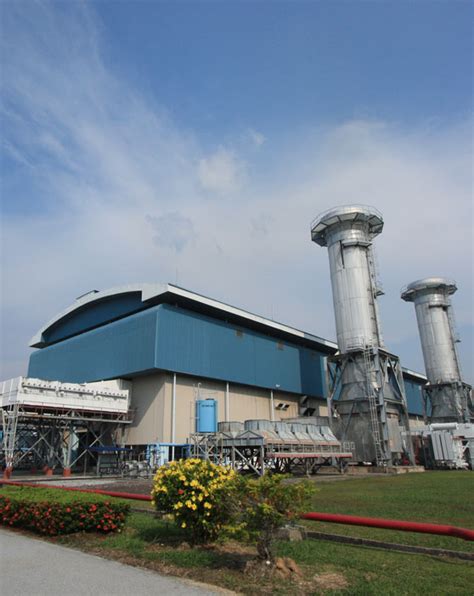 Sarawak energy wytwarza energię elektryczną głównie z dwóch głównych typów elektrowni; Sarawak Energy