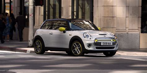 Mini Cooper Se Electric Car Starts As Low As 17900 With Incentives