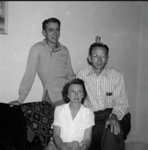 James Dean With Father And Step Mother James Dean James Dean Photos