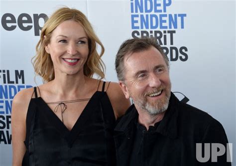 Photo Nikki Butler And Tim Roth Attend Film Independent Spirit Awards