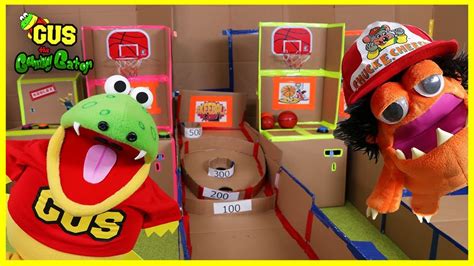 Giant Box Fort Maze Box Fort Ryans World And Chuck E Cheese Youtube