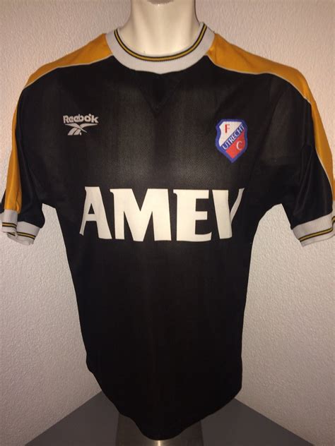 Buy online from charles tyrwhitt for beautifully tailored men's shirts, suits, shoes and accessories. FC Utrecht Away football shirt 1998 - 1999. Sponsored by Amev