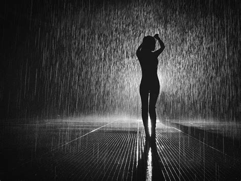 The rain, the rain dancing, dancing, dancing… dancing (deja caer), deja la lluvia caer y aunque llueva y nos mojemos no pararemos de bailar keep on dancing in the rain, the rain, the rain. Dancing In The Rain Wallpapers High Quality | Download Free