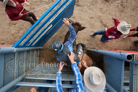 How To Shoot A Rodeo Cairns Photo Courses