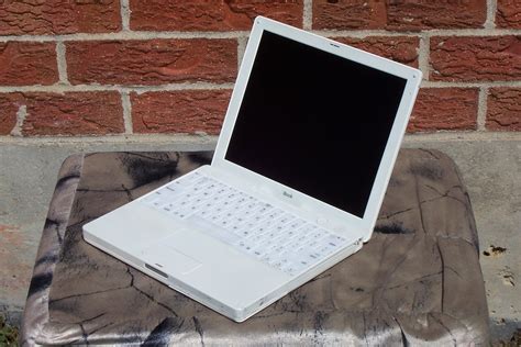 Apple Ibook G3900 Mhz With Dvdcd Rw Combo Imagine41
