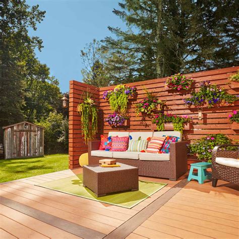 12 Ways To Create A Private Backyard Retreat Backyard Pergola