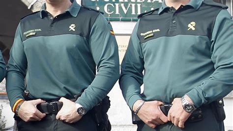 guardia civil traje guarda civil 2020