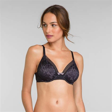 Foulard Full Cup Bra In Black Lace Invisible Elegance Playtex