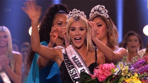 Wrong Contestant Mistakenly Crowned At Miss Universe Cnn Video