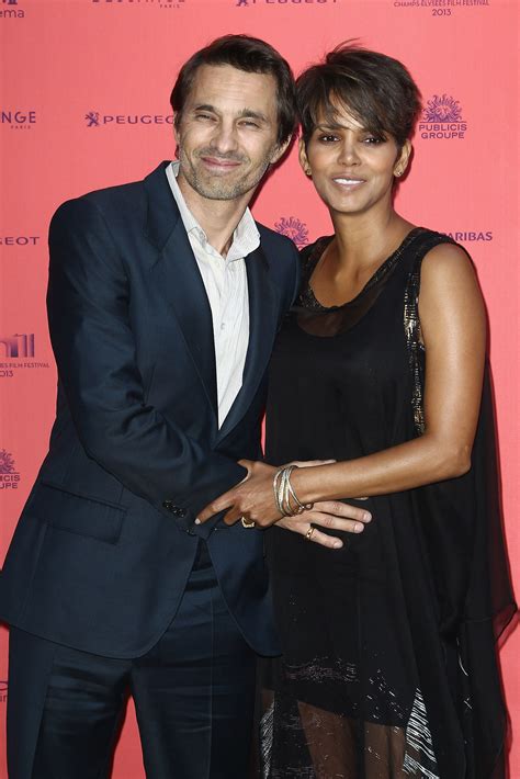 Halle Berry And Olivier Martinez Are Married—and The Bride Wore White