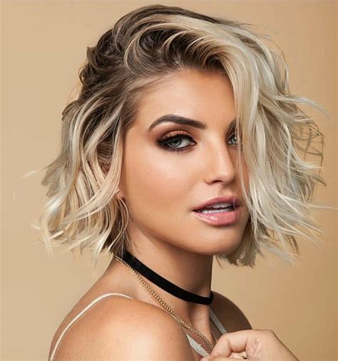 Inverted textured haircut an inverted chopped bob is like a texturizing sprays form a piecey look to soften up edgy bob haircuts but keep their bold nature. 21 Edgy Haircuts for Women to Look Super Model - Haircuts ...
