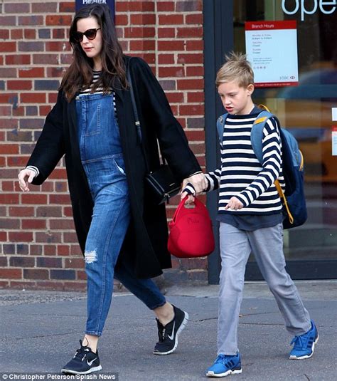 Liv Tyler Shows Off Her Casual But Cute Maternity Style With Son Milo Daily Mail Online