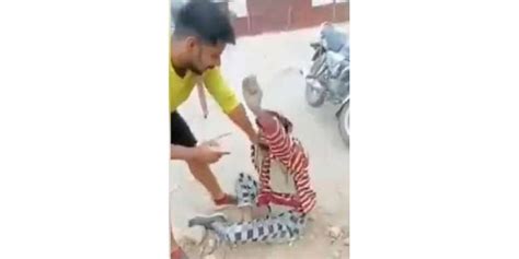 بھارت میں مسلم نوجوان پرتشدد اورزبردستی پاکستان مردہ باد‘ کا نعرہ لگوانے کی ویڈیووائرل اجے