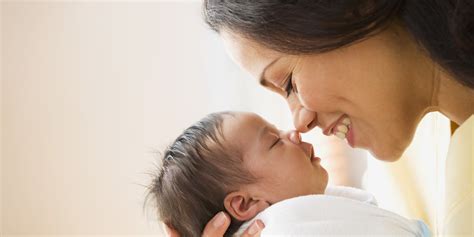 The Power Of Touch Between Mom And Baby Huffpost
