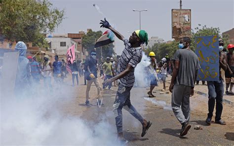 Tear Gas Fired As Sudan Anti Coup Protests Flare Again