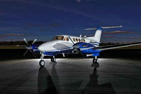 The king air 200 is a continuation of the king air line, with new features including the distinctive ttail, more powerful engines, greater wing area and sub variants include the b200c with a 1.32m x 1.32m (4ft 4in x 4ft 4in) cargo door, the b200t with removable tip tanks, and the b200ct with tip tanks and. 1978 Beechcraft King Air 200 for sale