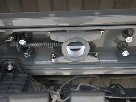 Now add the weight of your passengers, luggage, full tank of gas, water tanks, fill the toy hauler as you would do, and anything else you put in the truck. 2016 Toyota Tundra B&W Turnoverball Underbed Gooseneck ...