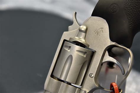 The new Colt Cobra revolver | GUNSweek.com