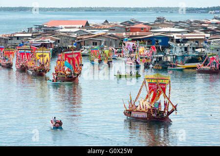Traditional Bajau S Boat Called Lepa Lepa Decorated With Colorfull