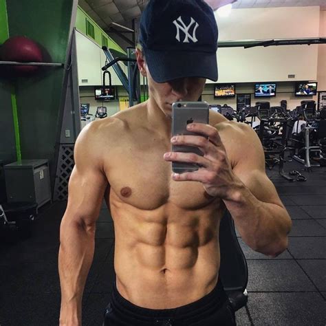 Hot Guys Abs Shirtless Gym Selfie Straight Anonymous Hunk