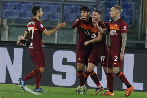 Roma cruise to another away victory with a confident performance against crotone during round 16 of the 2020/21 season | serie a timthis is the official. Crotone-Roma, l'analisi tattica: pressing ultra offensivo ...