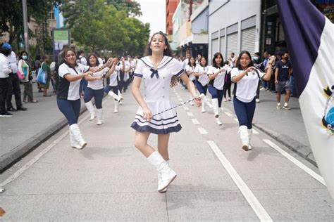 Guatemaltecos Celebran La Independencia Con Desfiles Y Actos Cívicos