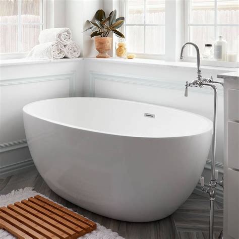 32 Inspiring Small Standing Tub Design Ideas For Bathroom In 2020