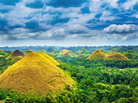 Be Enchanted By The Mysterious Chocolate Hills Of The Philippines