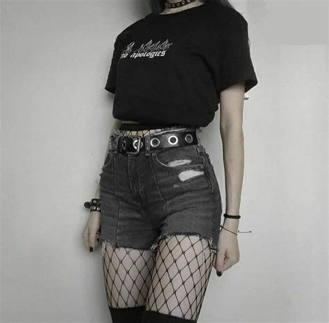 Tshirt And Shorts Goth Outfit Moda De Ropa Ropa Emo Ropa Oscura