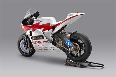 Mugen Shinden Hachi Electric Superbike Debuts For Iomtt Super Bikes