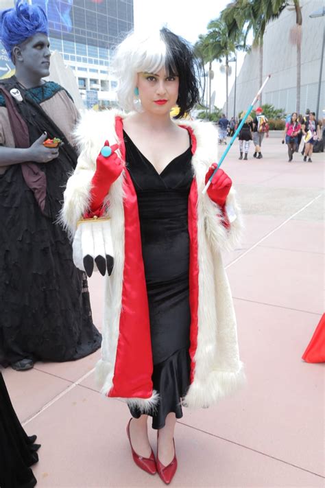Cruella De Vil Disney Costumes At Comic Con 2015 Popsugar Love And Sex Photo 2