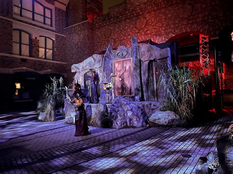 REVIEW: Conjure the Dark Scare Zone at Universal Orlando’s Halloween
