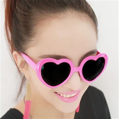 8 Colors Fashion Love Heart Shaped Sunglasses Women Brand Designer