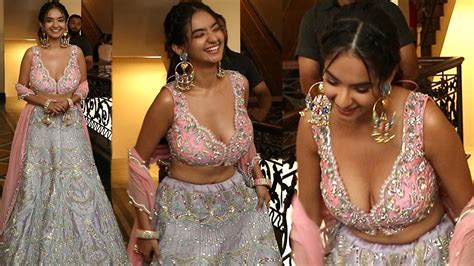 Gorgeous Anushka Sen In H0t Open Blouse 🔥with Lehenga Arrived Her New Song Launch Mast Nazron