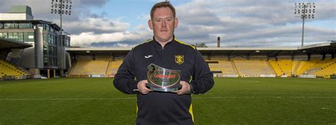 Livingston S David Hopkin Is Ladbrokes League 1 Manager Of The Month