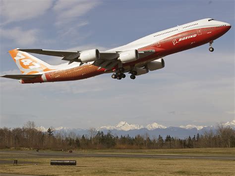 Maiden Flight For Boeings 747 8 Intercontinental Cbs News
