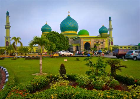 Sukses Bersama 9 Masjid Terindah Dan Megah Di Indonesia