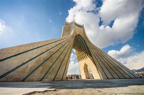 Iran Bisotan Tourists Are Flocking To Iran Here Are 18 Reasons Why