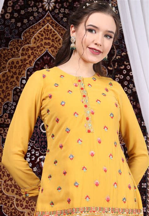 Embroidered Georgette Punjabi Suit In Mustard Kch10790