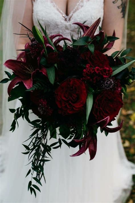 Dark Floral Gothic Wedding Bouquet Wedingq