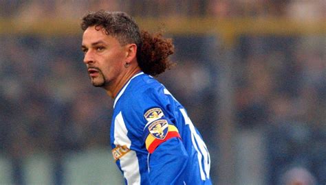 Roberto Baggio Ruined Van Der Sar With The Best First Touch Of All Time