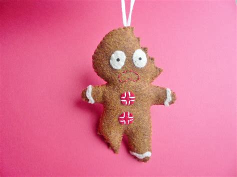 Felt Christmas Ornament Terrifed Gingerbread Man On Luulla