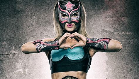 Sexy Star Says She S Not Retired From Pro Wrestling Mania