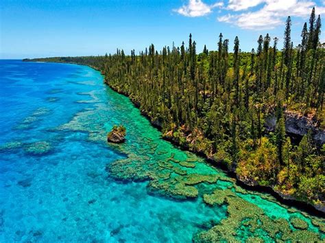 New Caledonia Places To Go Beautiful Landscapes Places To Visit