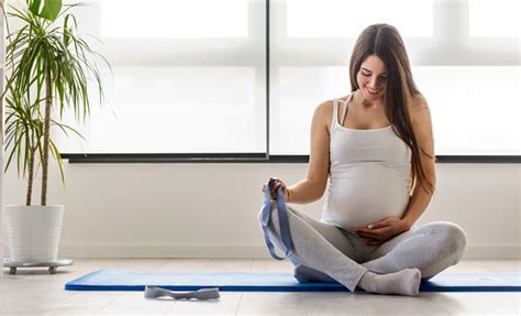 Posturas De Yoga Aptas Para Embarazadas Beneficios De Tener Una Rutina