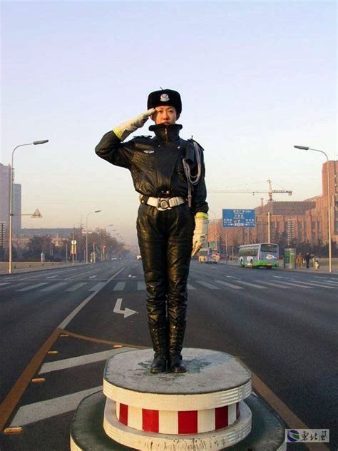 Chinese Policewoman In Full Leather Uniform レザー