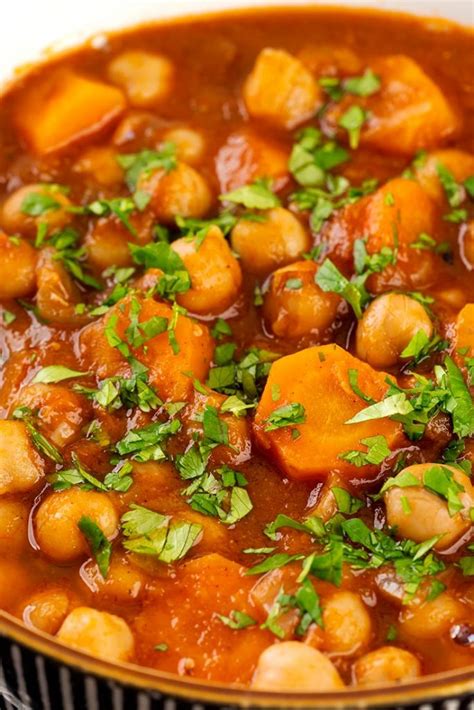 Add the cumin and fry for one minute. 20-Minute Moroccan Chickpea Soup - Vegetarian Moroccan ...