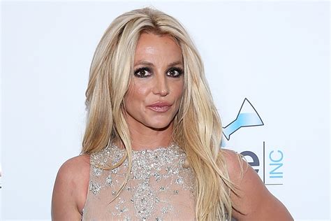 Britney Spears Shares More Topless Photos Explains Reasons For Posing