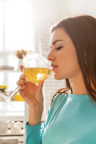 Ask The Experts Drinking During Pregnancy Pregnancy And Newborn Magazine